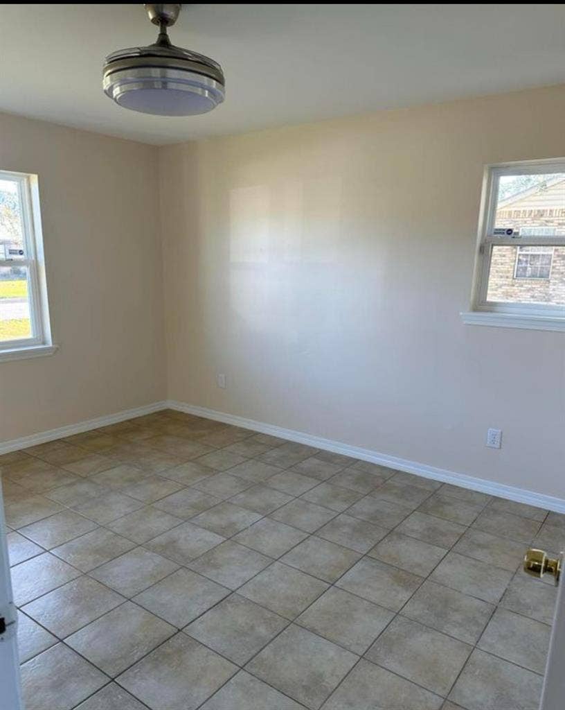Roommate wanted
