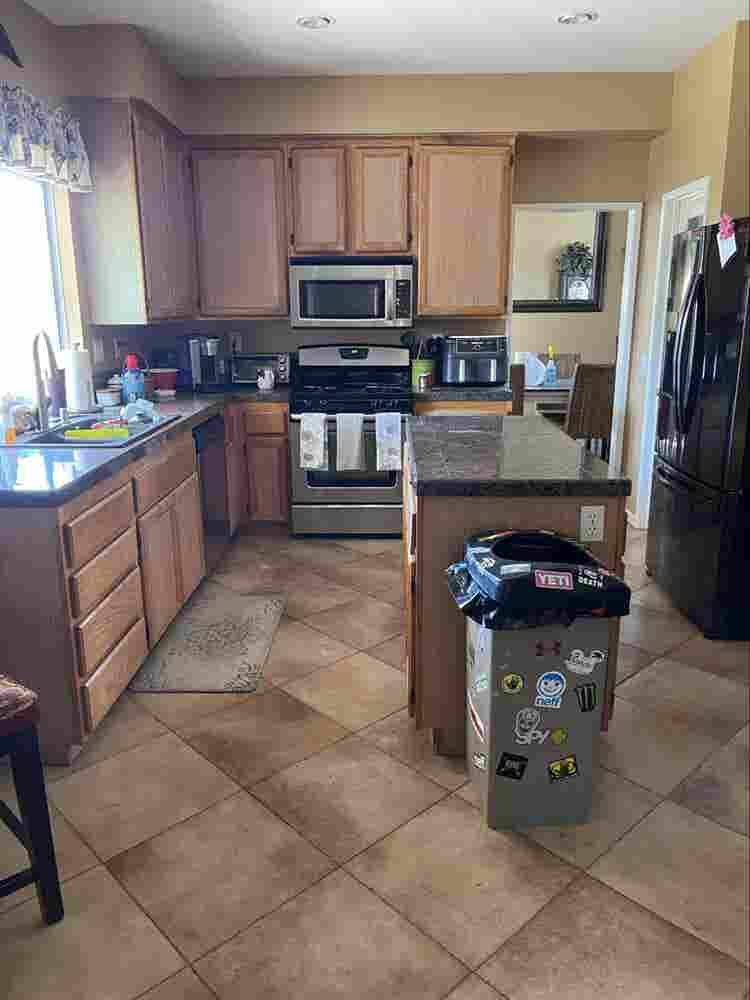 Large room for rent in Corona Hills