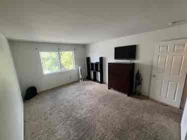 Large room for rent in Corona Hills