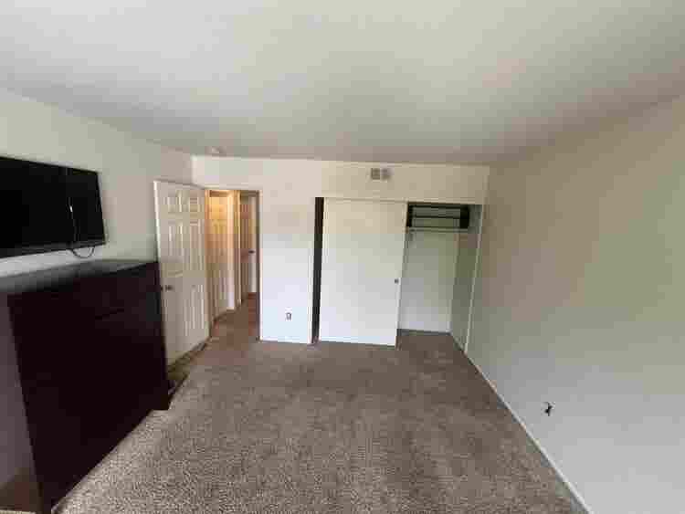 Large room for rent in Corona Hills