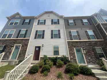 4 BR in Cary