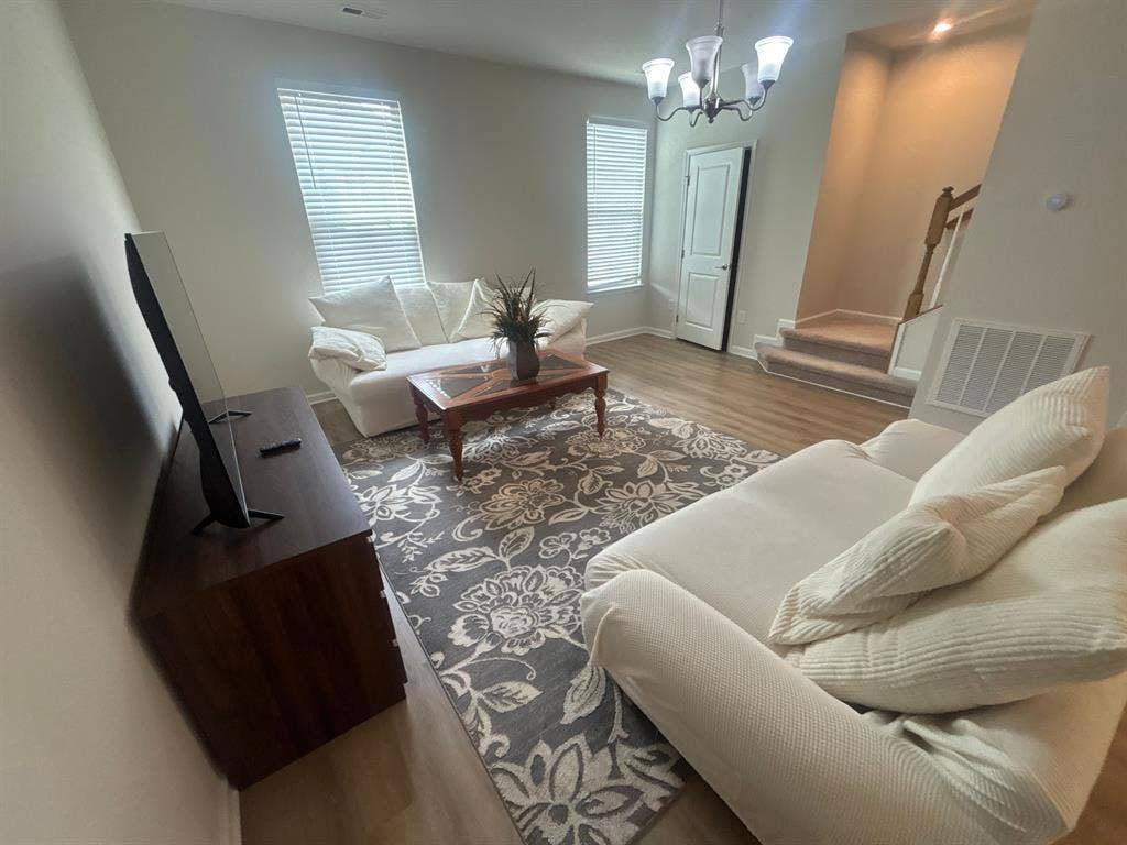 4 BR in Cary