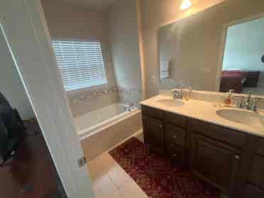 4 BR in Cary