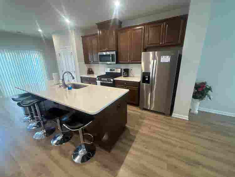 4 BR in Cary