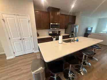 4 BR in Cary