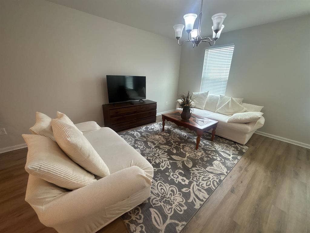 4 BR in Cary