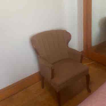 I have a room availablee