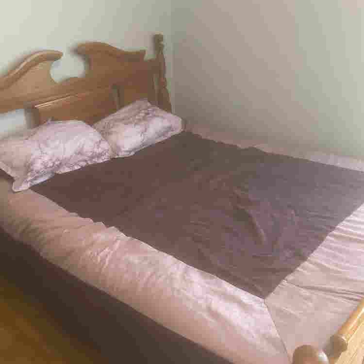 I have a room availablee