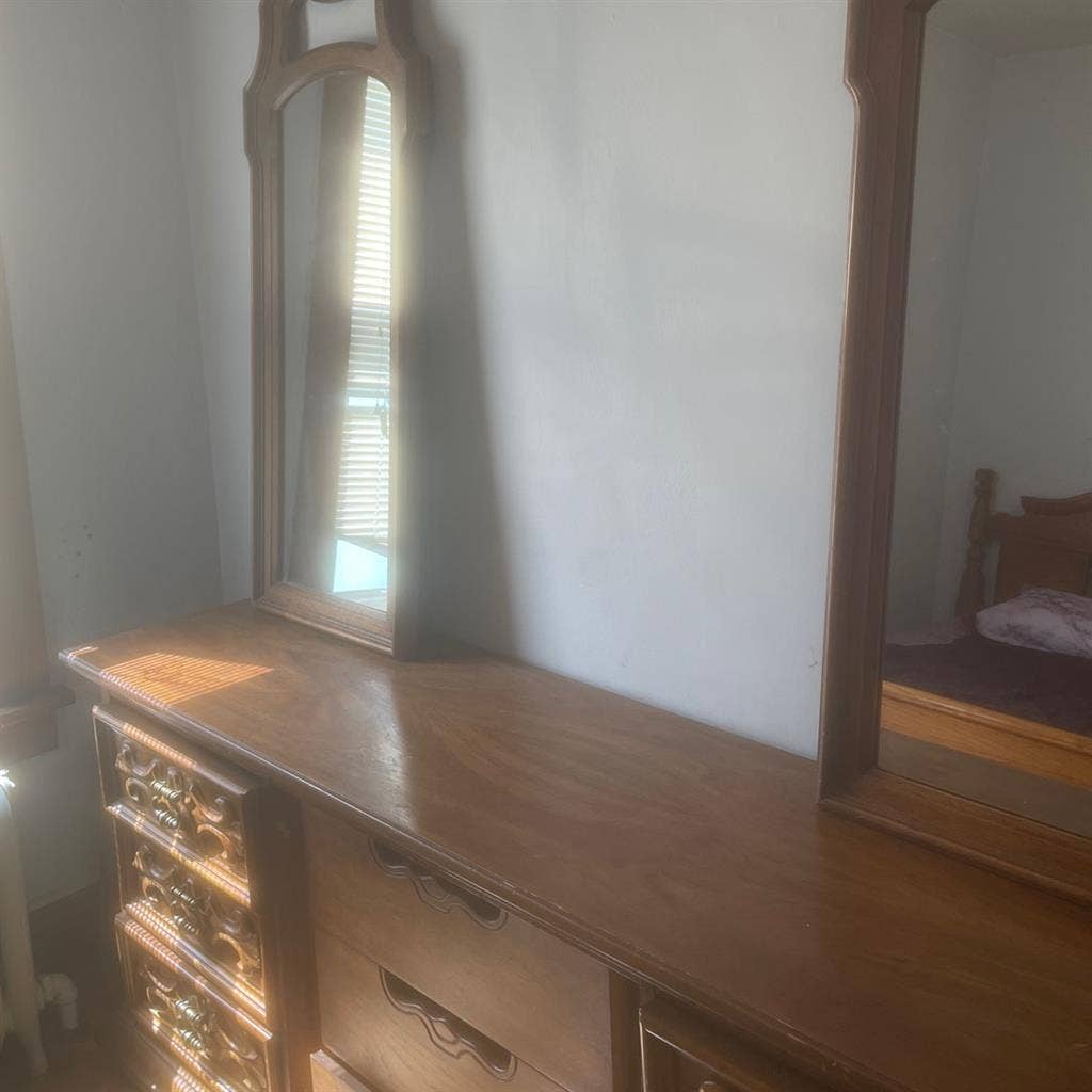 I have a room availablee