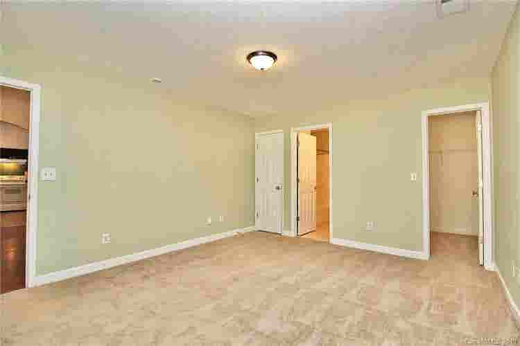 3 BR in Charlotte