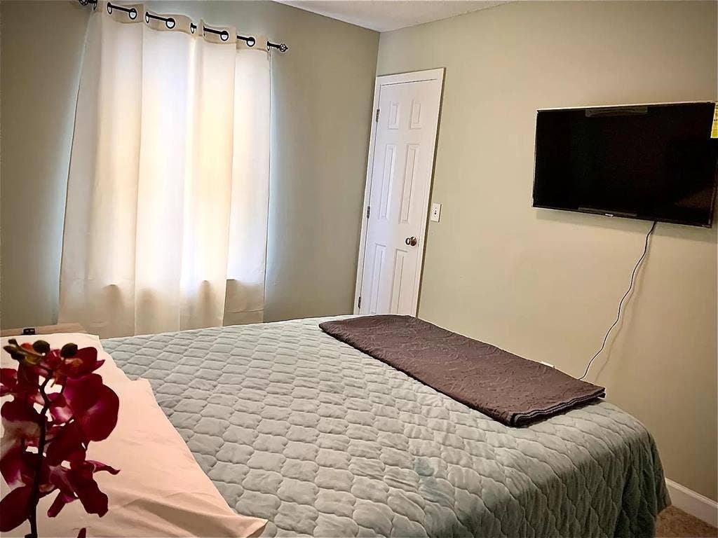 3 BR in Charlotte