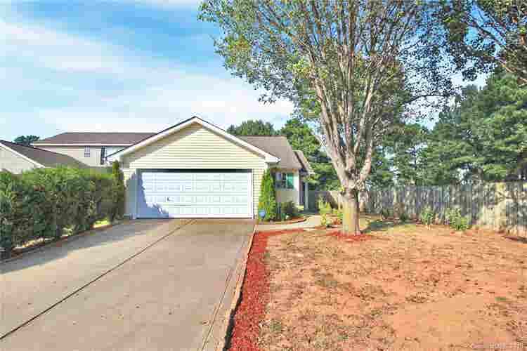 3 BR in Charlotte
