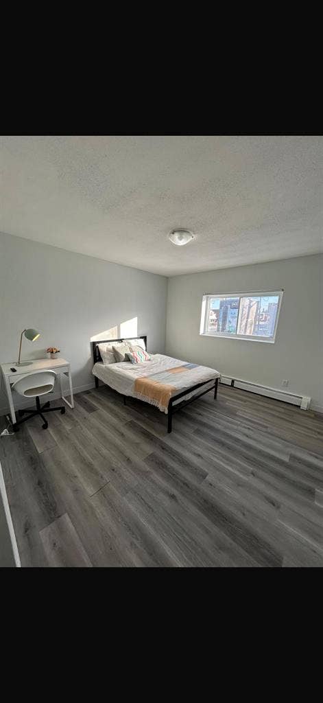 Renovated 4 bedroom unit prime loc