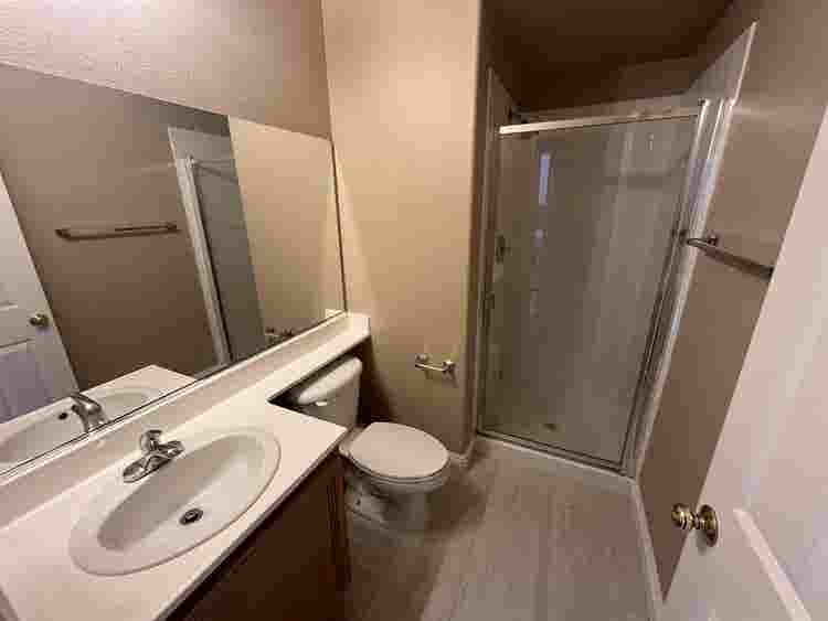 Private Bedroom Free Utilities
