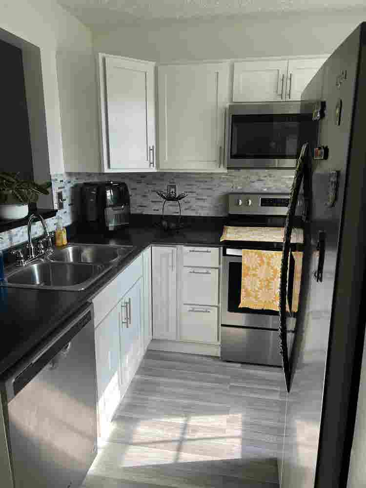 Blacklick room Available ASAP!