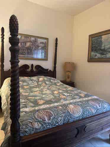 Bedroom for rent in a big housee