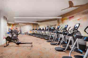 Share Dual Master Apartment