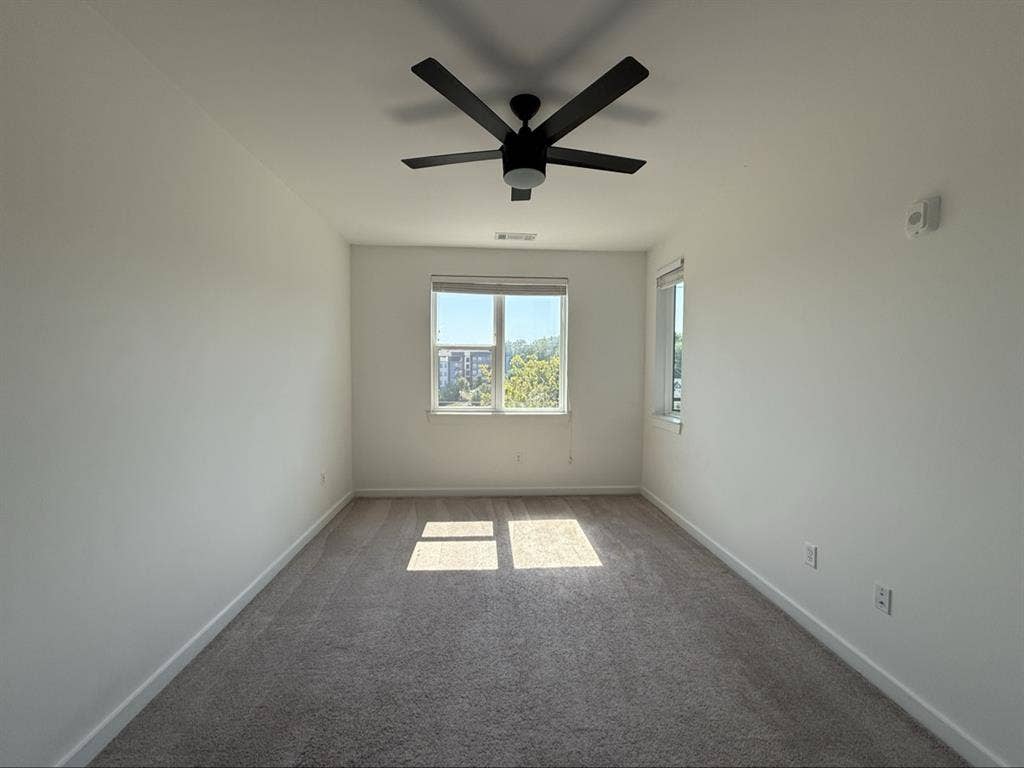 Top-Floor 2BR with Amenities