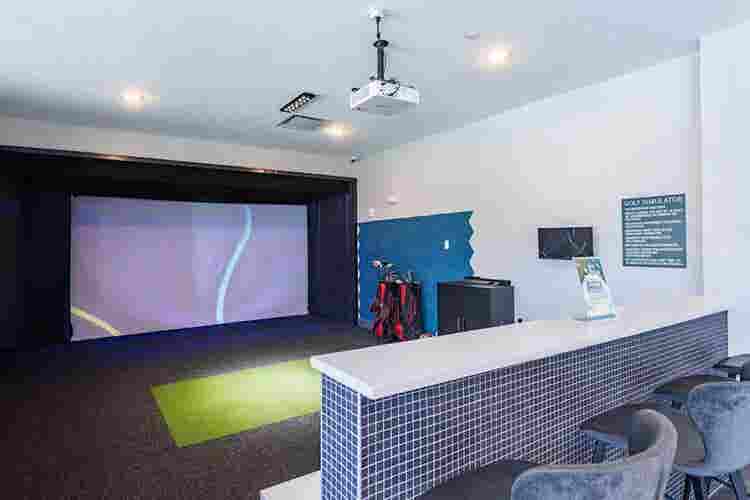 Top-Floor 2BR with Amenities