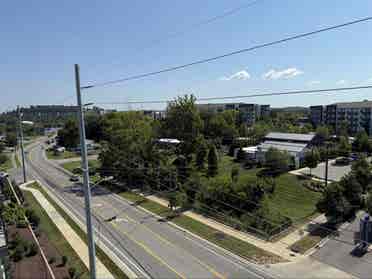Top-Floor 2BR with Amenities