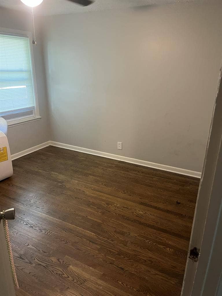 Roommate needed for 2 bedroomm