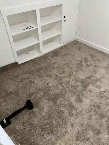 Roomies wanted (2)