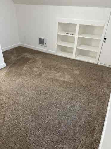 Roomies wanted (2)