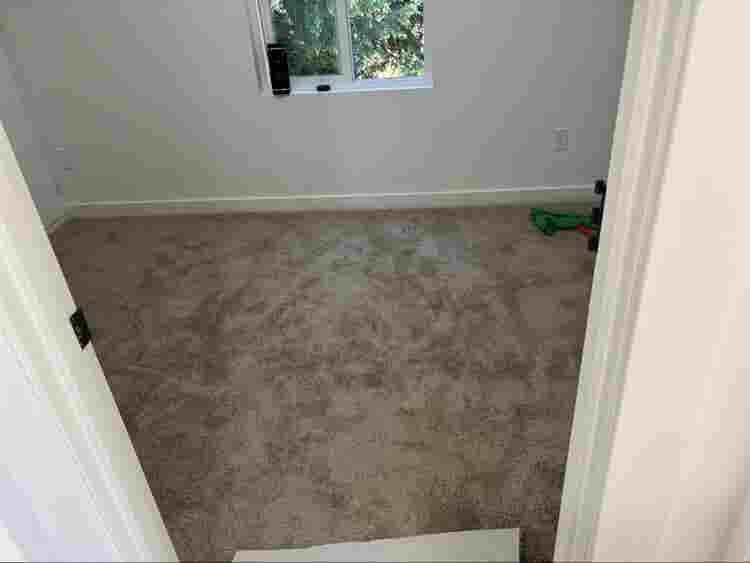 Roomies wanted (2)