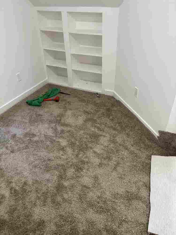 Roomies wanted (2)