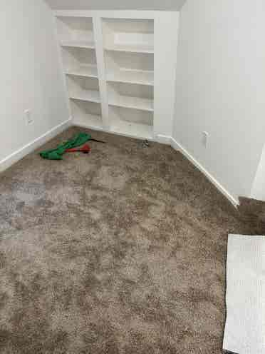 Roomies wanted (2)