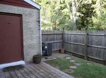 Looking for roommatees