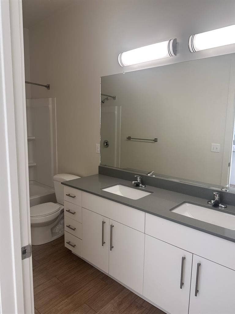fun
roomate needed for slc b