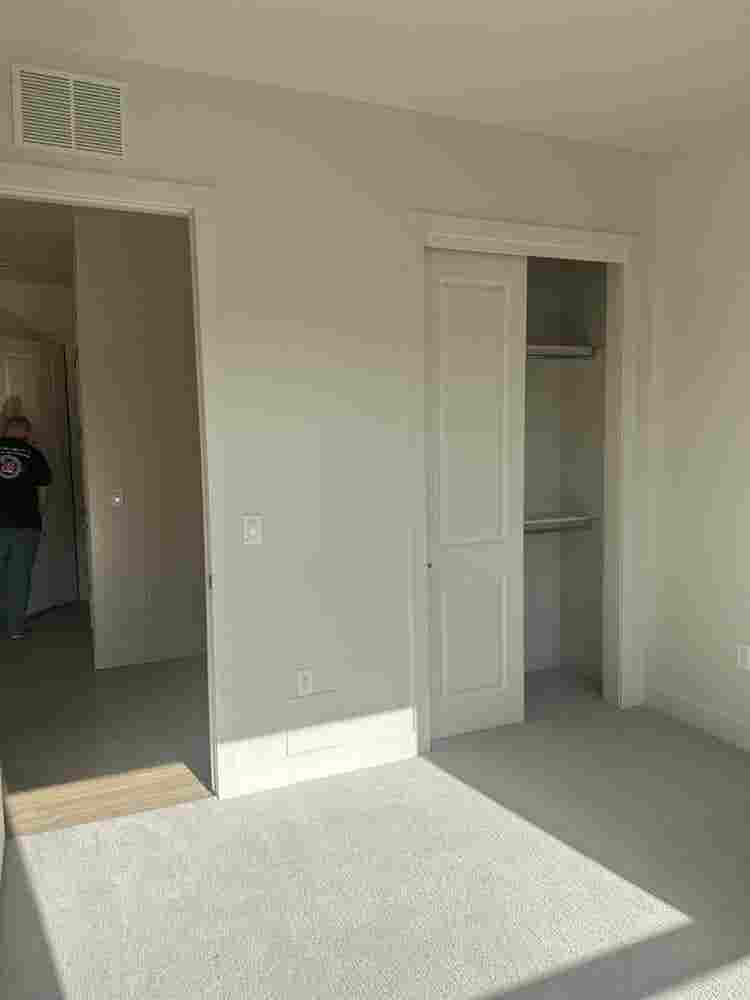 fun
 roomate needed for slc b