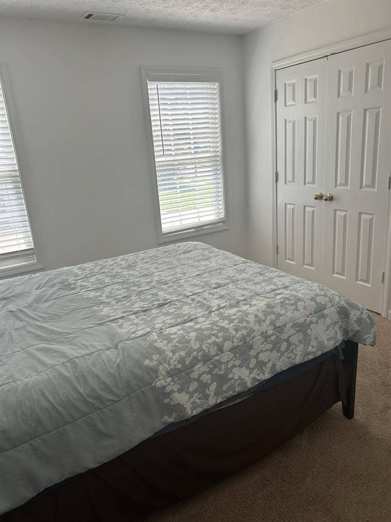 Furnished room in Covington