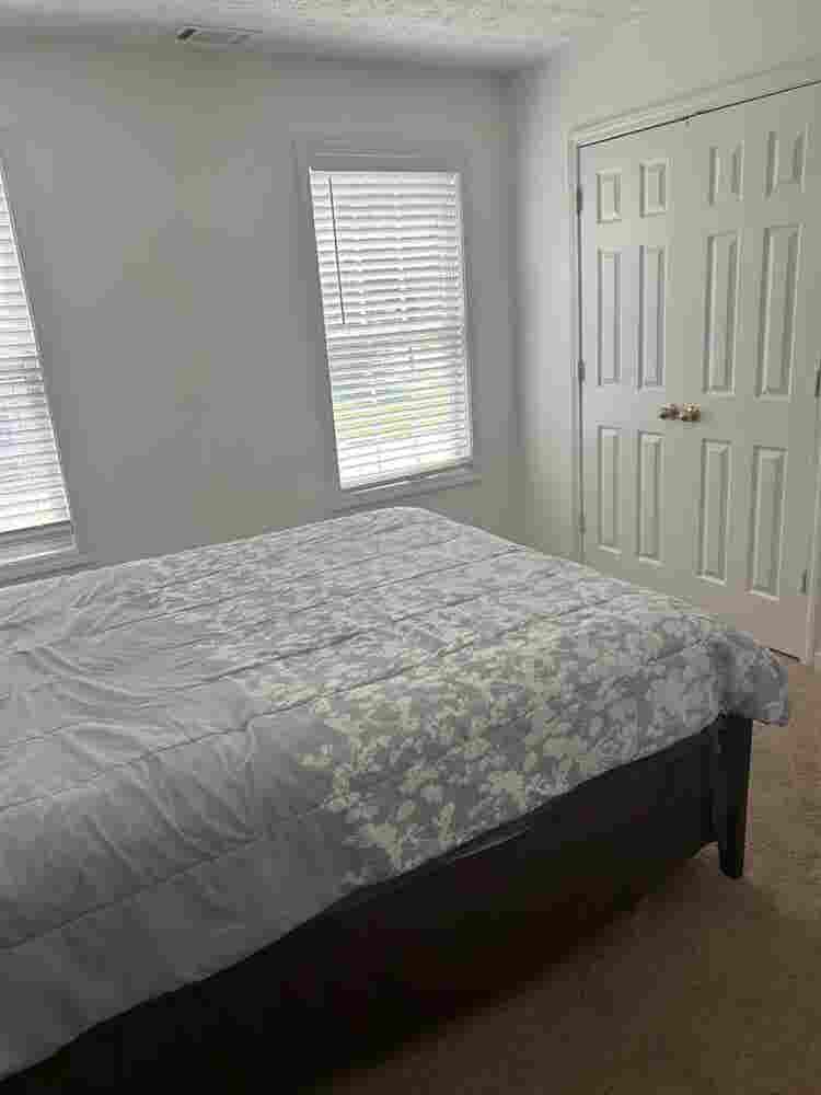 Furnished room in Covington