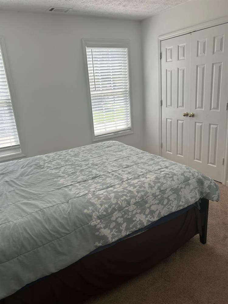 Furnished room in Covington