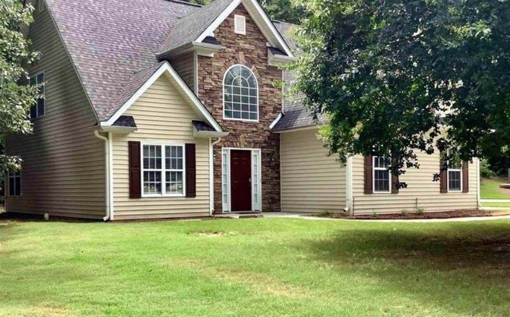 Furnished room in Covington