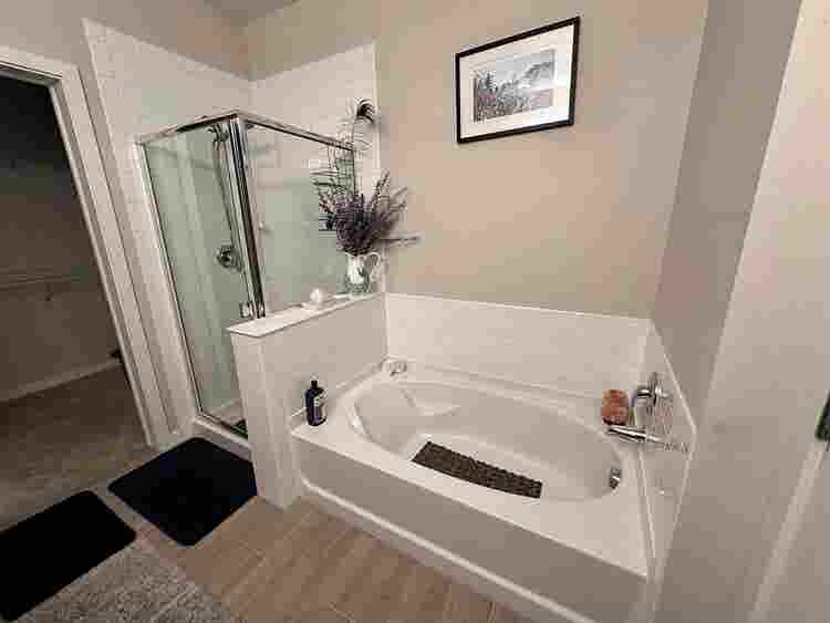 Fully Furnished Condo move in