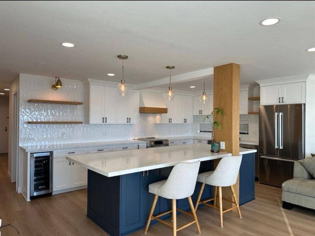 Room for Rent in Bayfront Condo