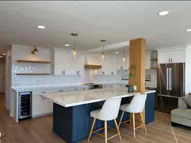 Room for Rent in Bayfront Condo