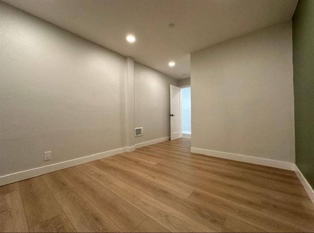 Room for Rent in Bayfront Condo