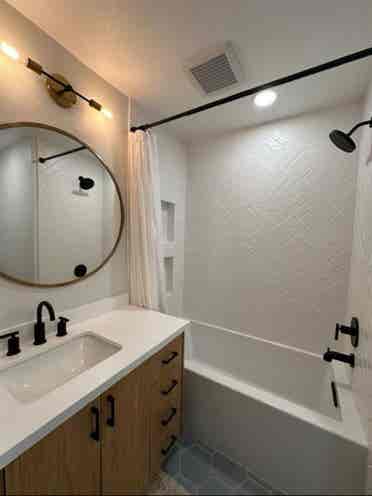 Room for Rent in Bayfront Condo