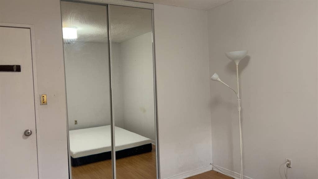 Room for Rent – Female Only