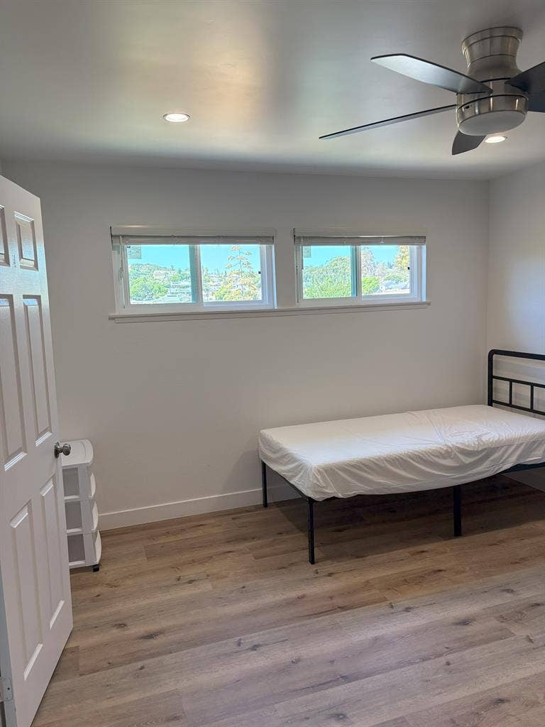Furnished room for rent