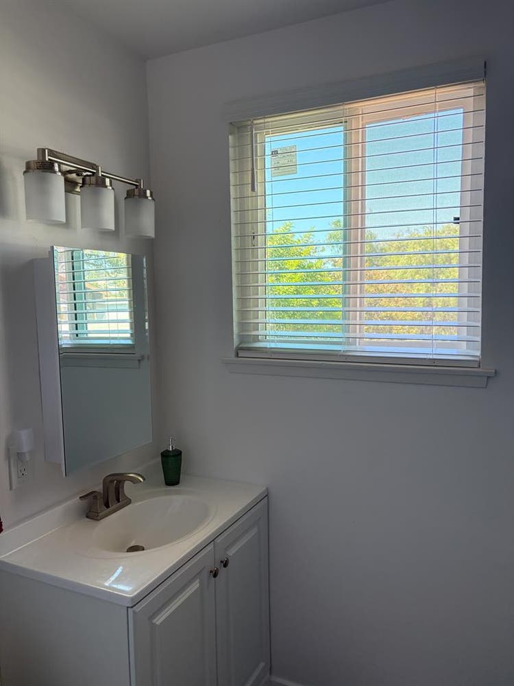 Furnished room for rent