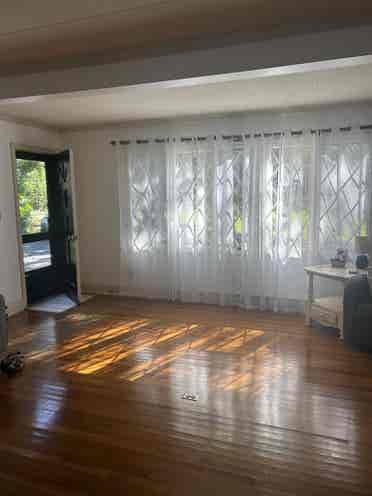 Seeking woman roommate!