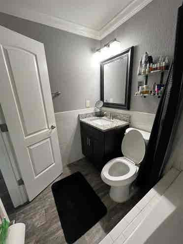 Bedroom & Private Bathroom