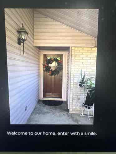 Part timer seeks full time roommie