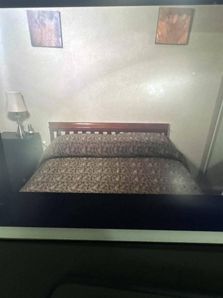 Part timer seeks full time roommie