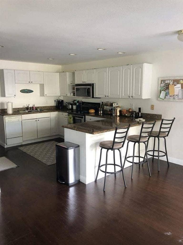🌺Female Roommate Wanted🌺